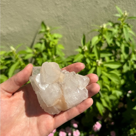 Large Clear Quartz Crystal Cluster - Picture 9 of 10